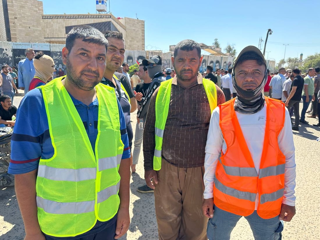 صور من فلكة الساعة في الديوانية.. تظاهرة حاشدة تطالب بتعديل سلم الرواتب