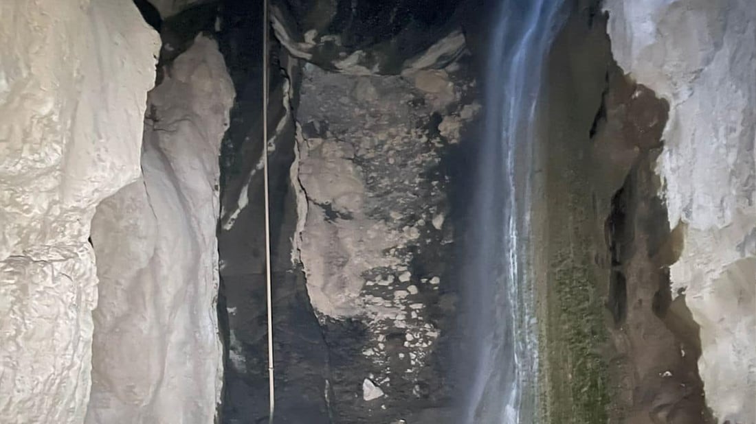 لە تاڤگەیەكی سنووری پشدەر تابلۆیەک دەرکەوتووە