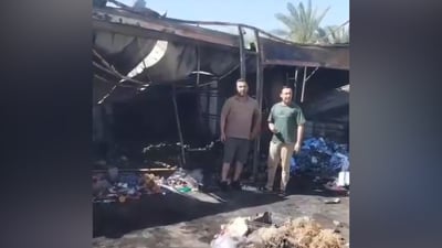 أكثر من 100 مليون أصبحت رماد.. حريق يلتهم عدداً من المحلات في ديالى (فيديو)