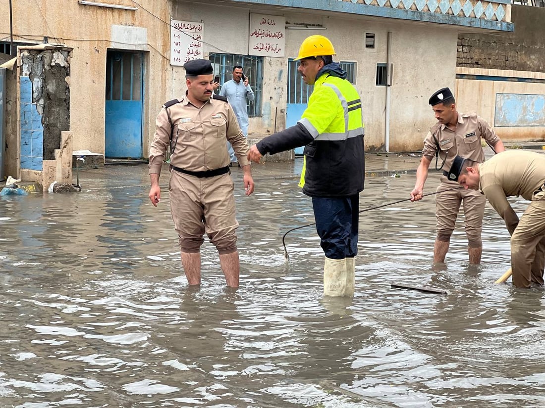 صور من داقوق الآن: الأمطار أغرقت السيارات واجتاحت المنازل وأسقطت أعمدة الكهرباء