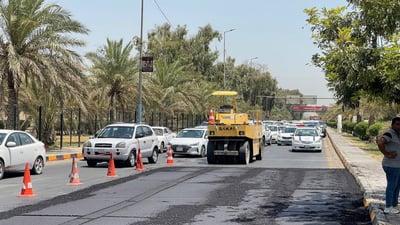 النجف تستغرب: لماذا تبلطون في وقت الذروة!.. والبلدية توضح