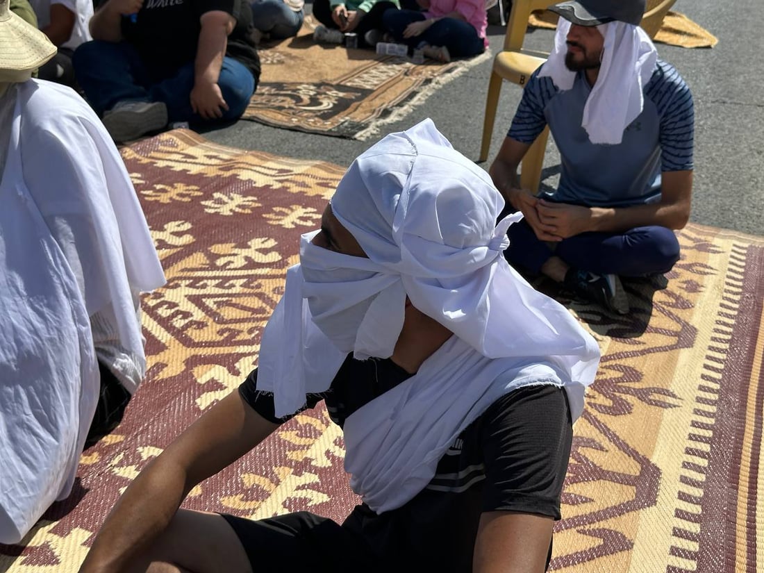 قطع طريق كلار – بغداد.. خريجو جامعة كلار يواصلون احتجاجهم (صور)